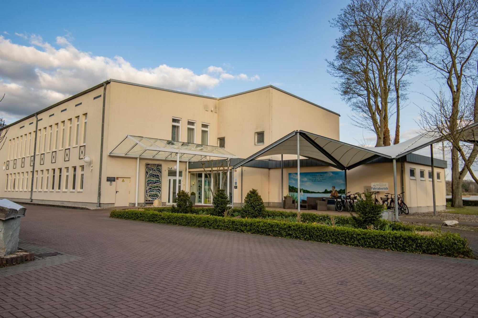 Seehotel Bollmannsruh Päwesin Exterior foto