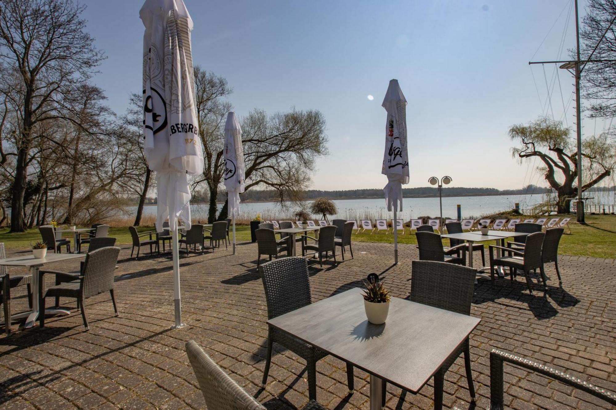 Seehotel Bollmannsruh Päwesin Exterior foto
